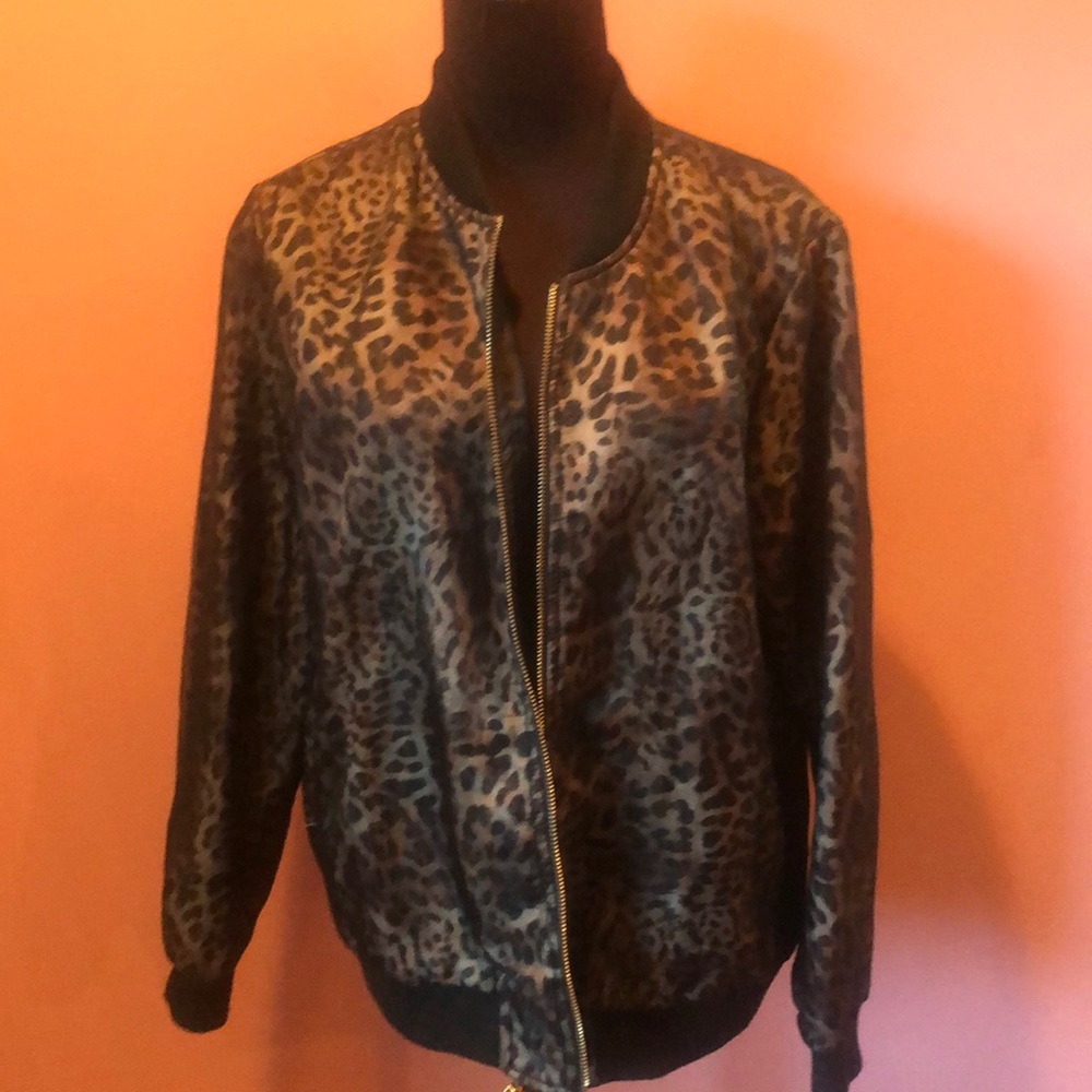 Leopard Bomber